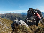 43 Uno sguardo sotto sul sentiero di salita 501